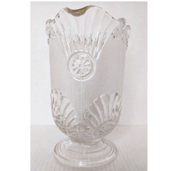 Antique Westmoreland clear glass Shell & Jewel 42 OZ pitcher - Picture 5 of 5